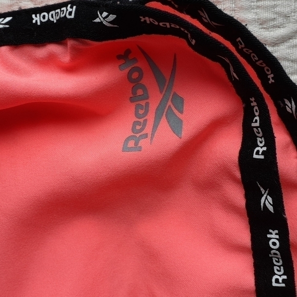 #29 REEBOK Shorts - Picture 3 of 8